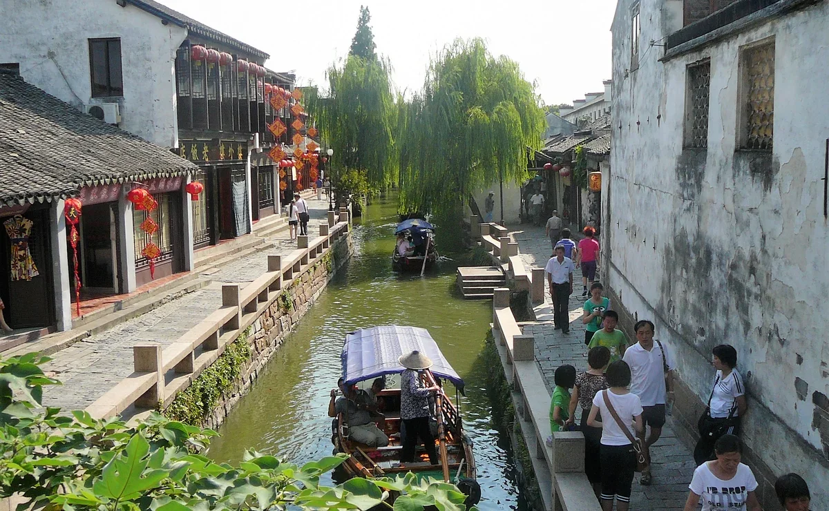 Китайские туристы заинтересовались своей страной. Захотят ли они ехать за рубеж?