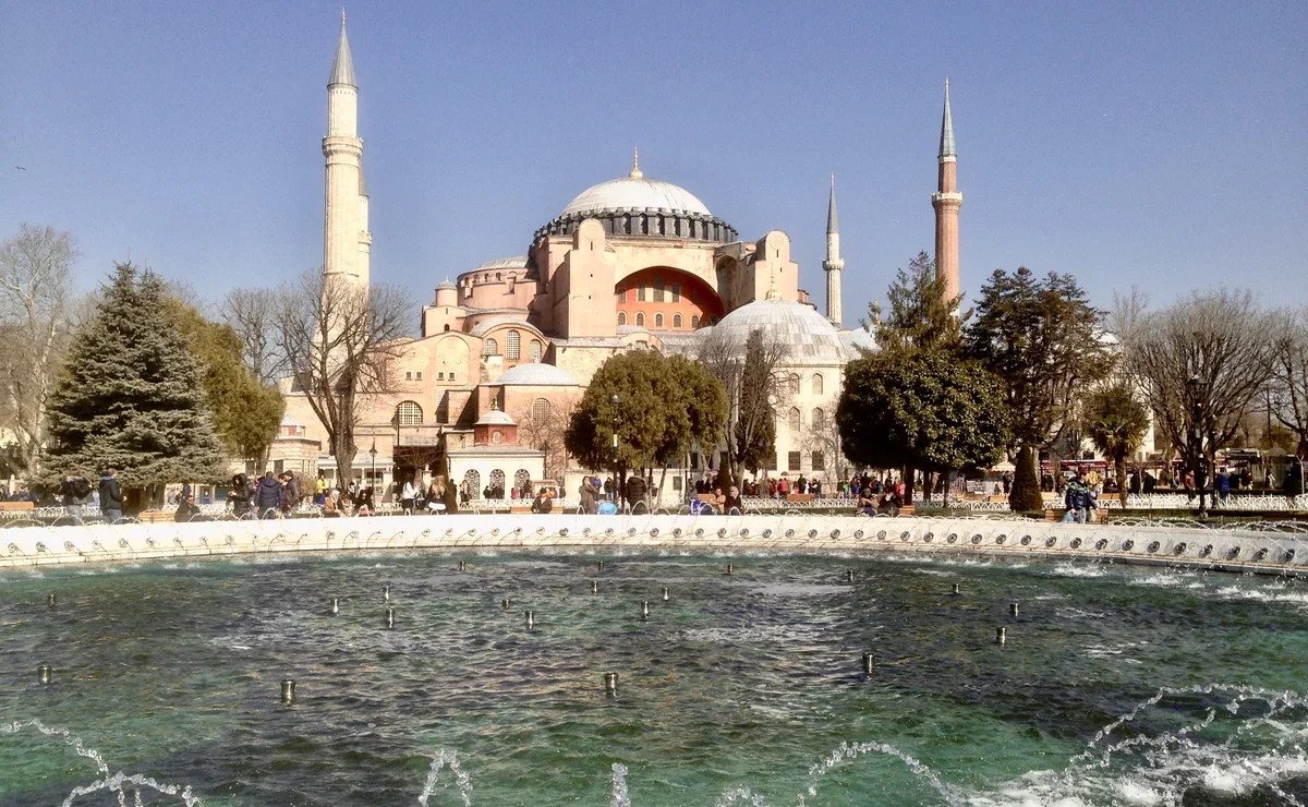 Появился еще один вариант недорогих перелетов и туров в Стамбул